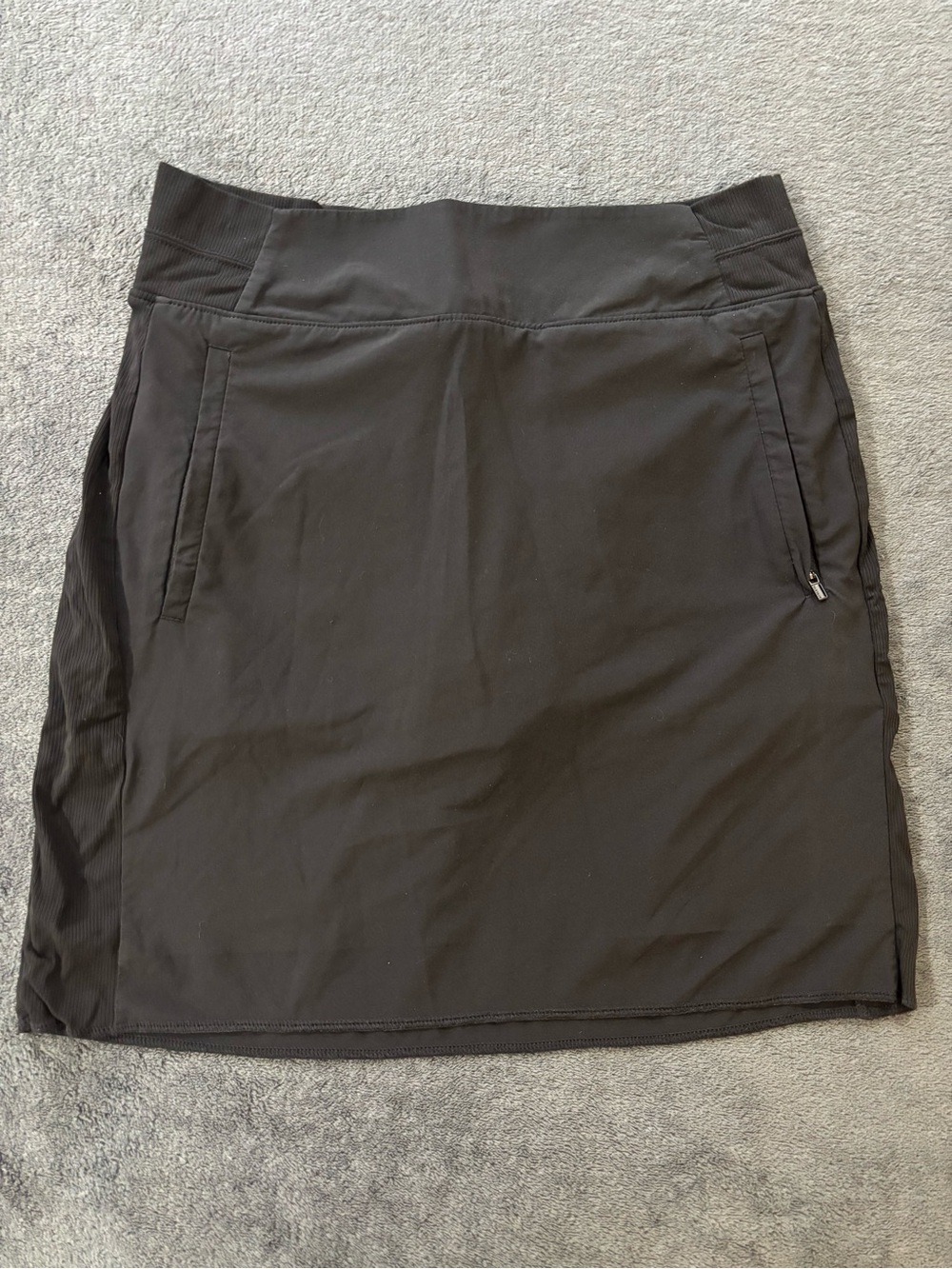 Athleta Black Active Skort Size 2 Zip Pocket Athleisure Tennis Golf Skirt Shorts